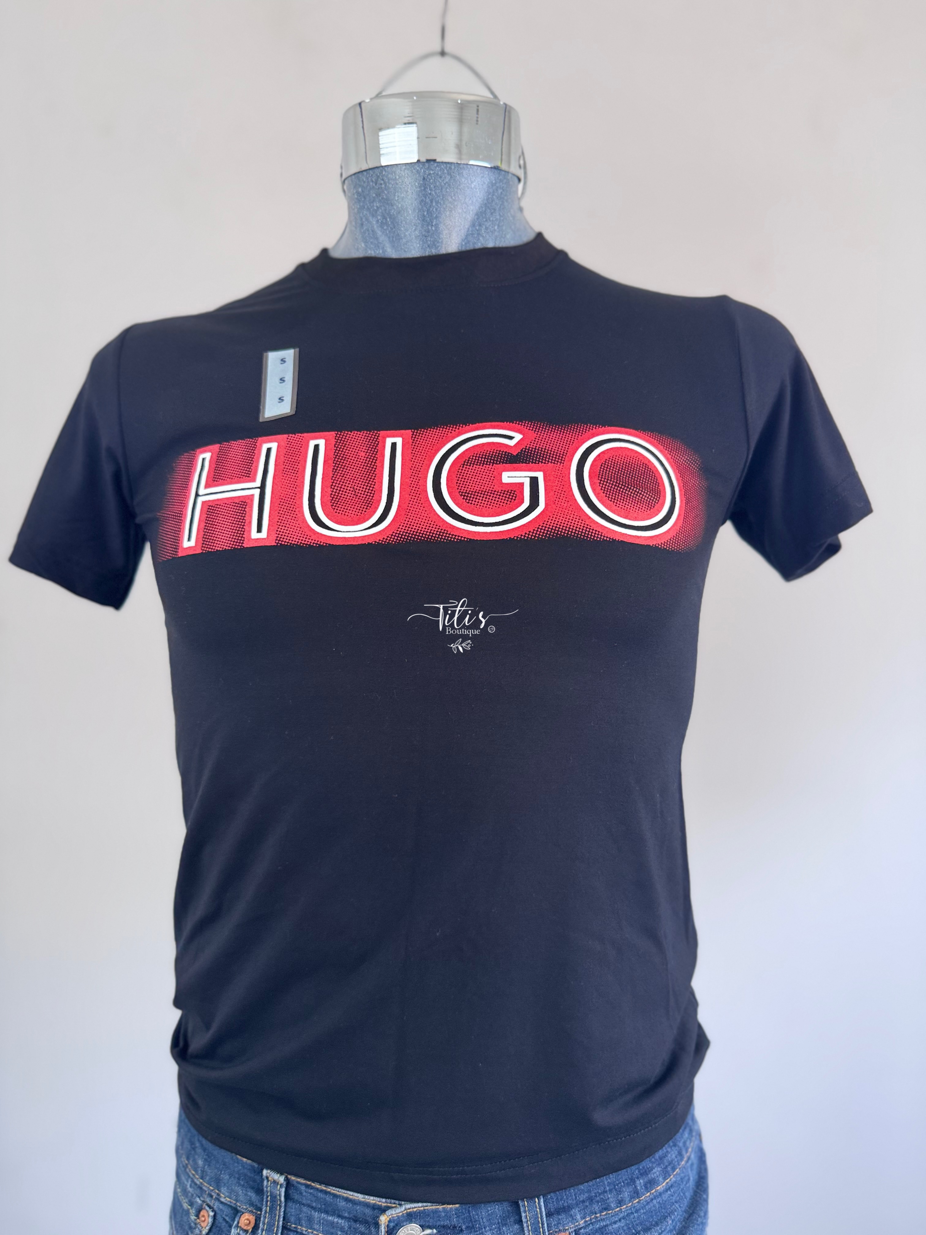 Playera HUGO Negro Con Rojo 