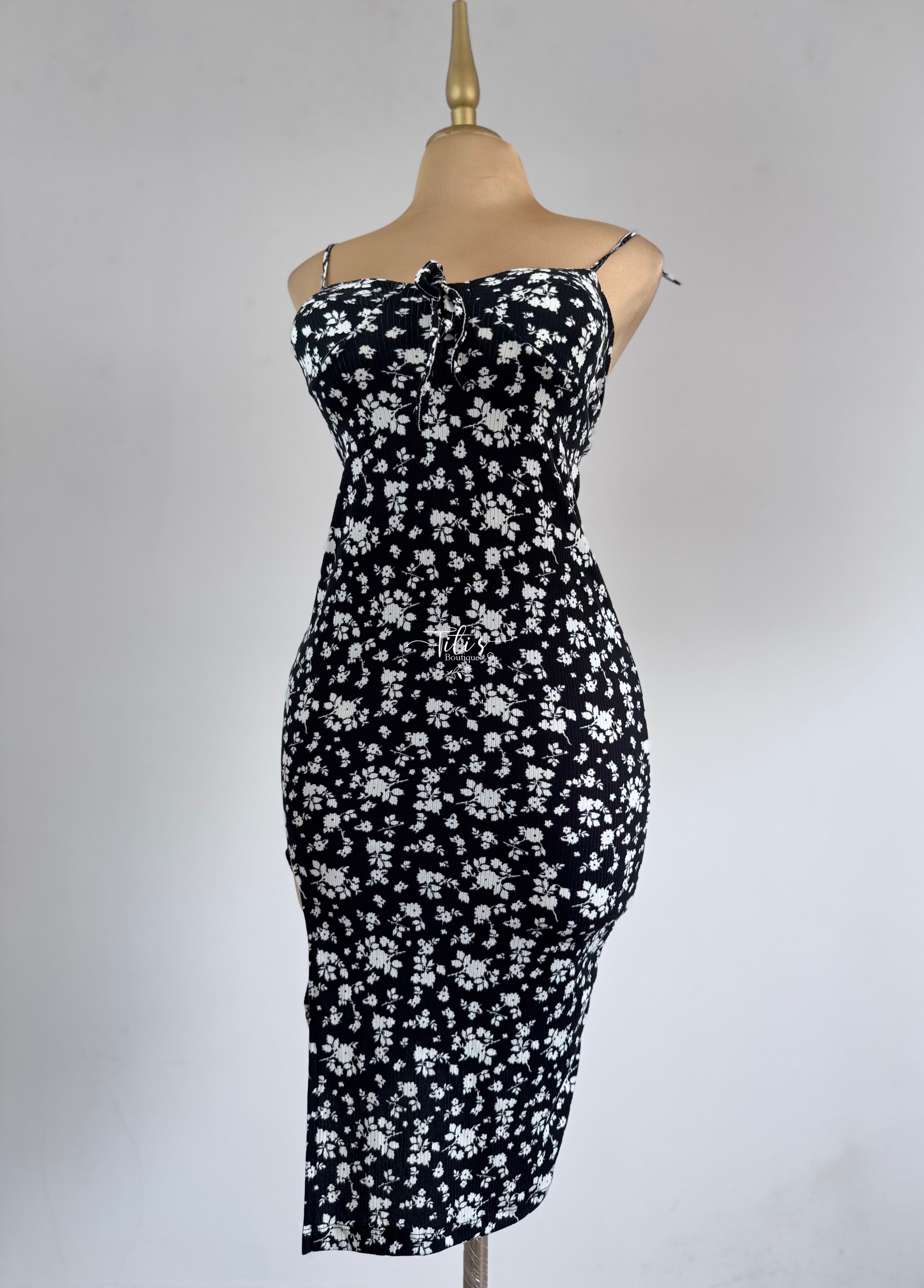 Vestido Flores Negro