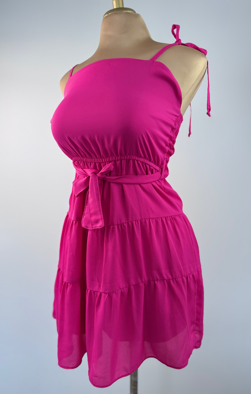 Vestido Corto Fucsia