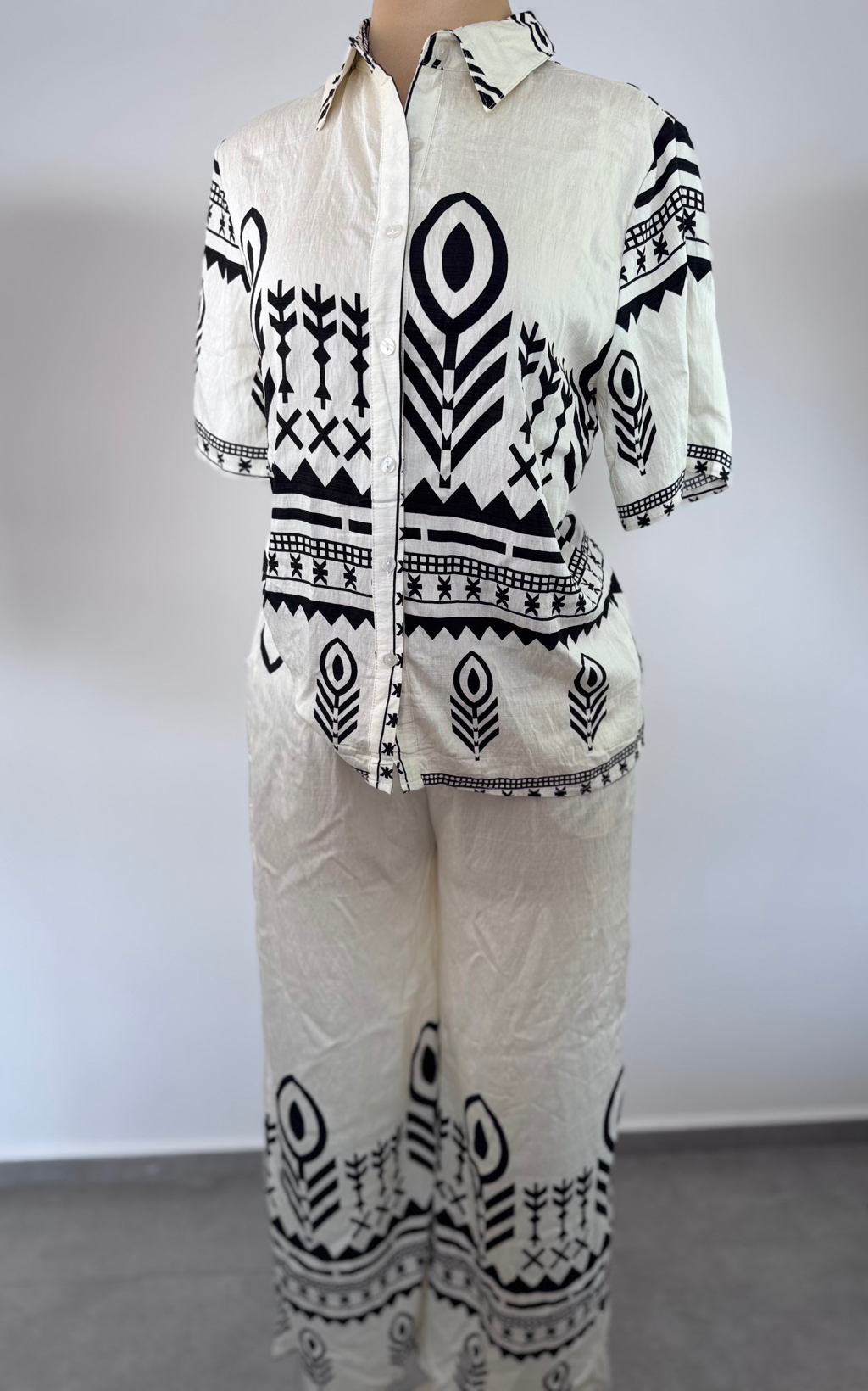 Conjunto Pantalón Estamp Beige Negro