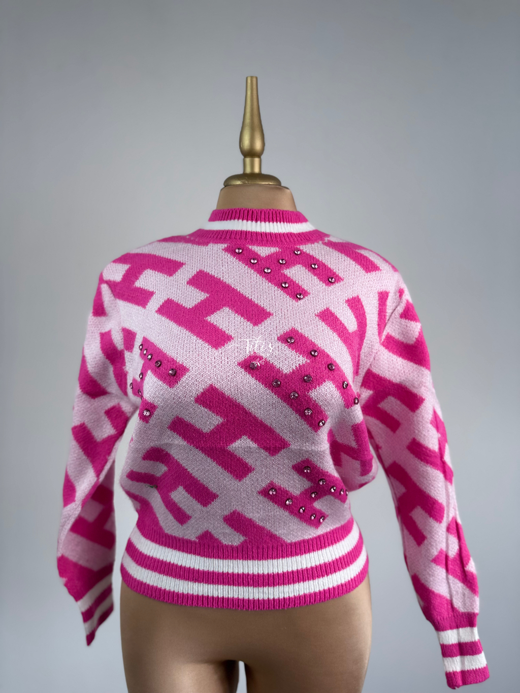 Suéter Con Piedras Rosa