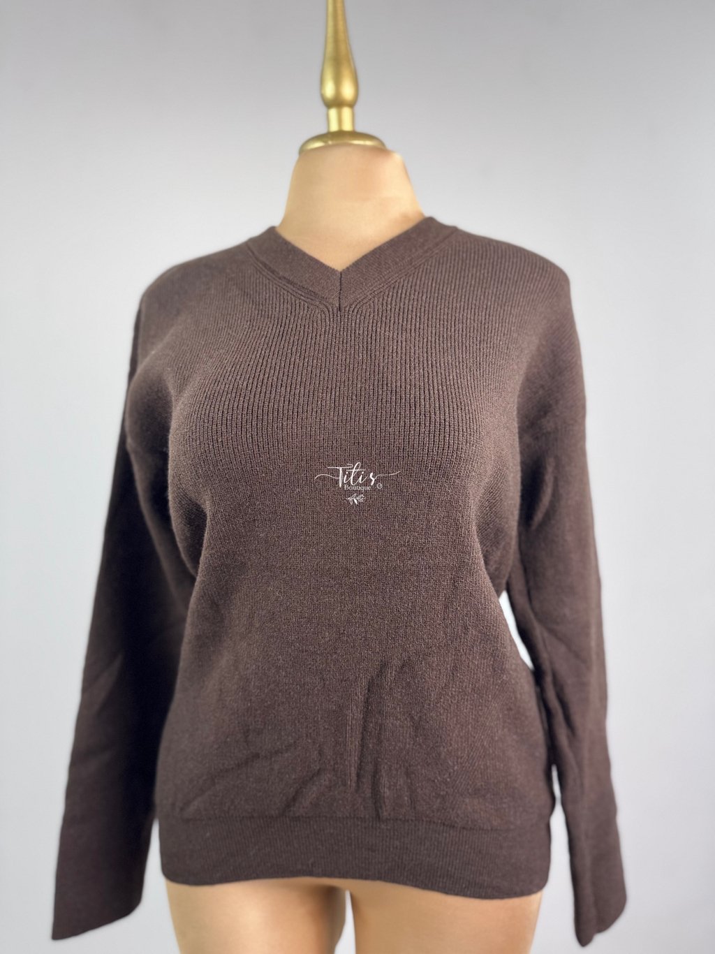 Suéter Cuello V Café 