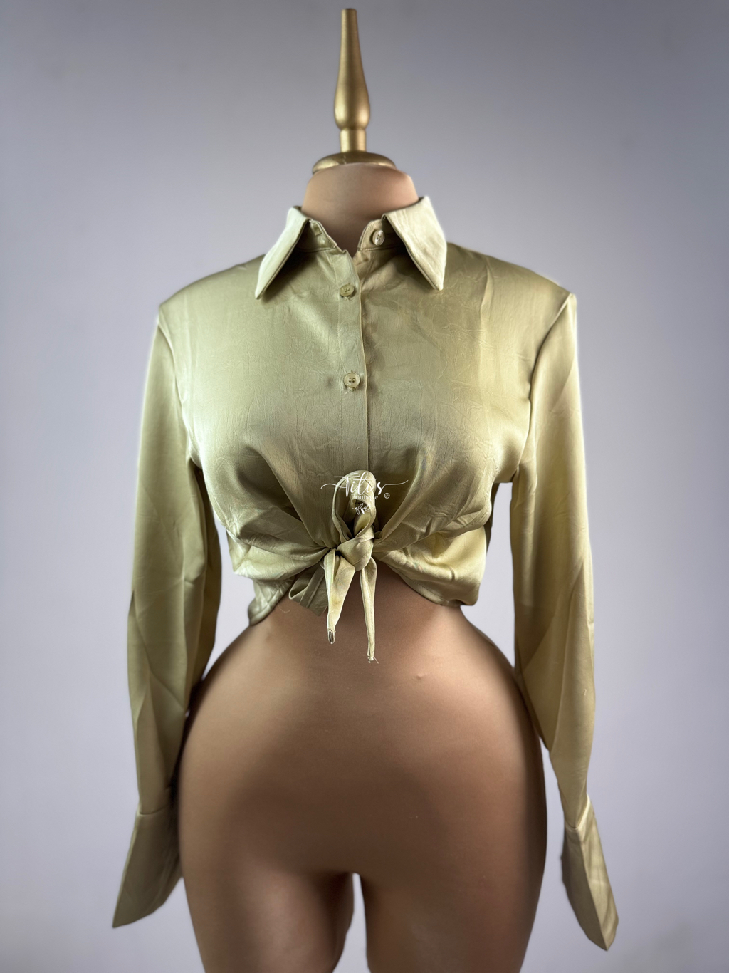 Blusa Corta Botones Manga Larga Verde 