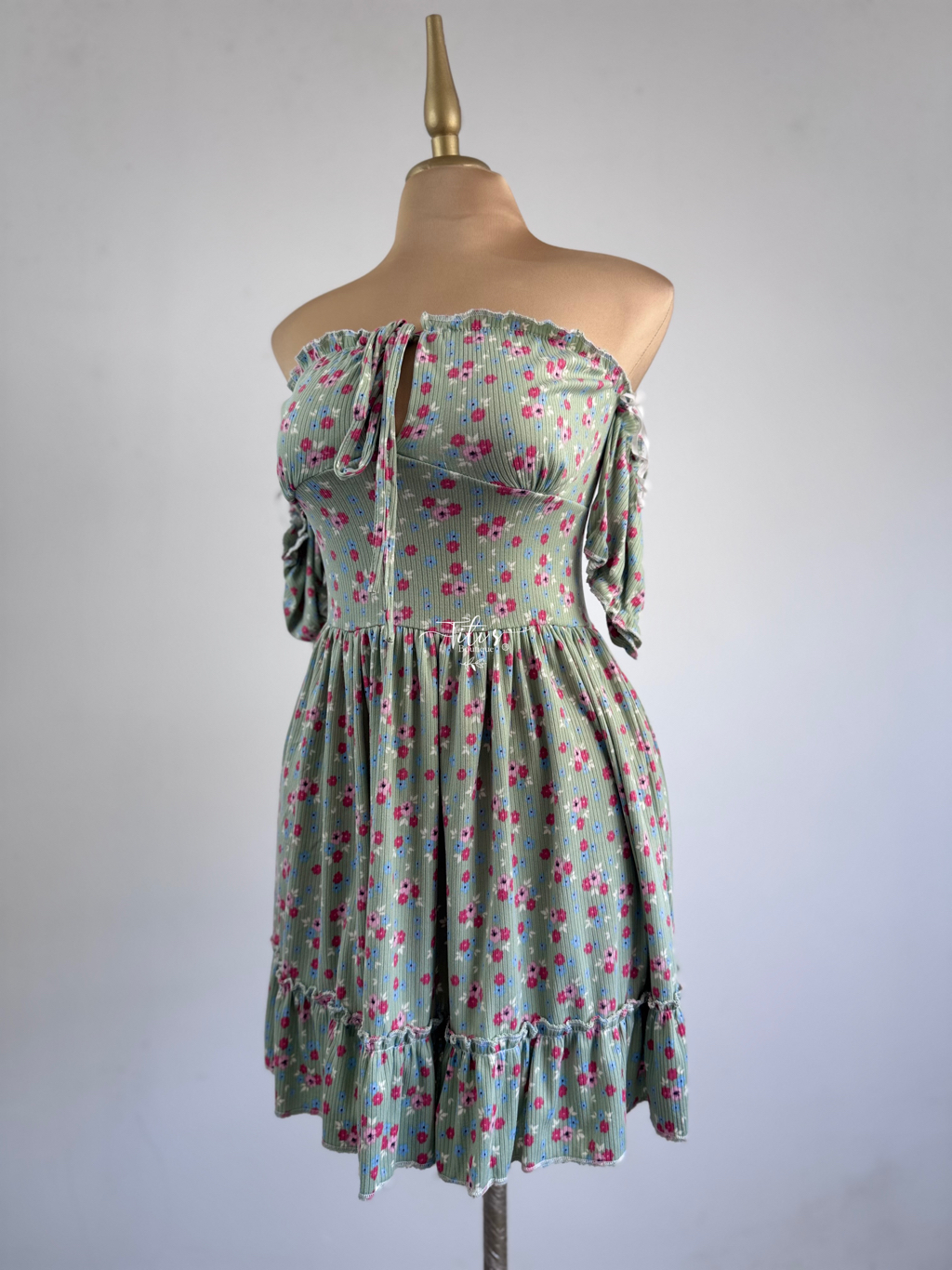 Vestido Corto Flores Verde