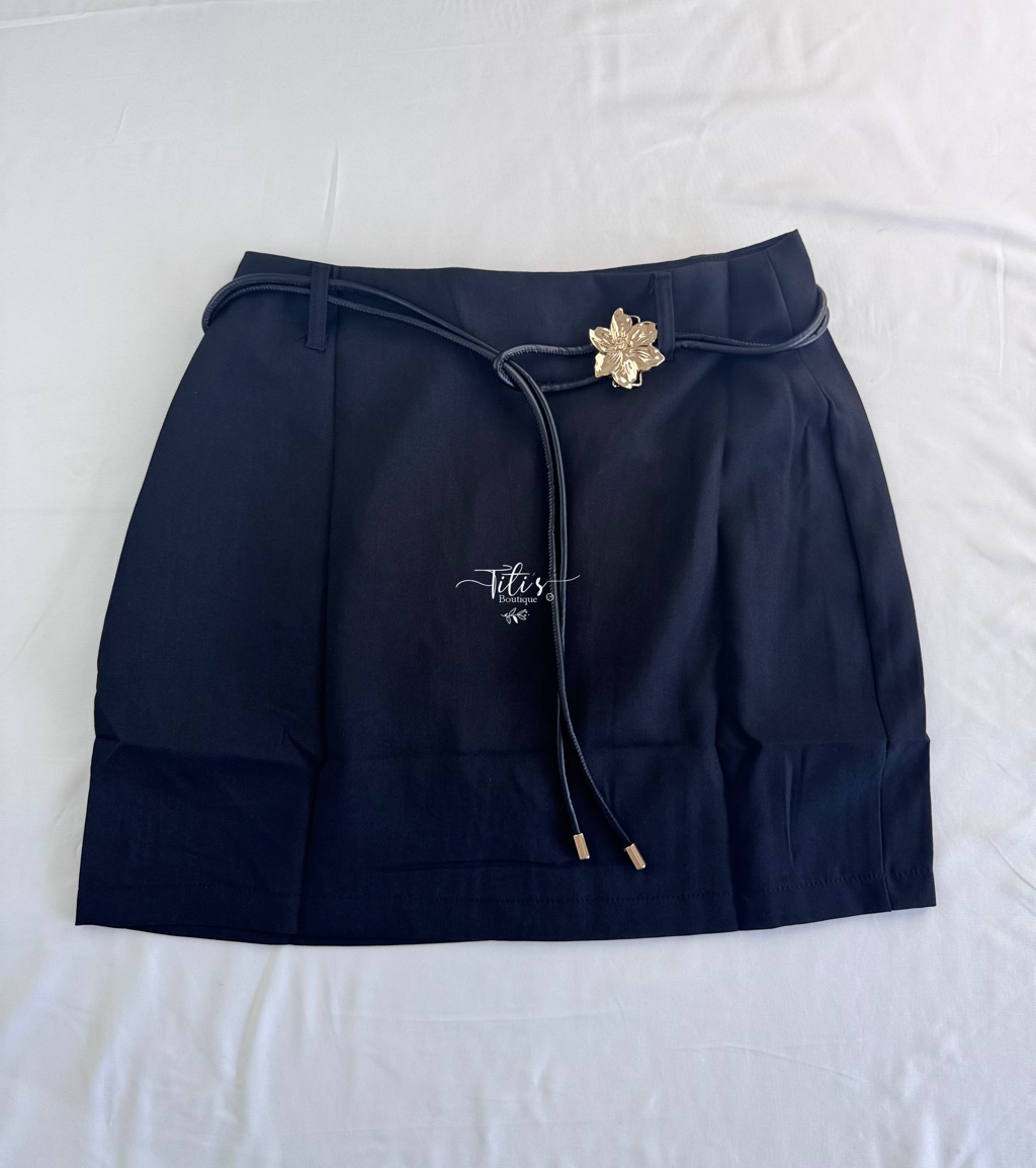 Falda Con Cinto Negro