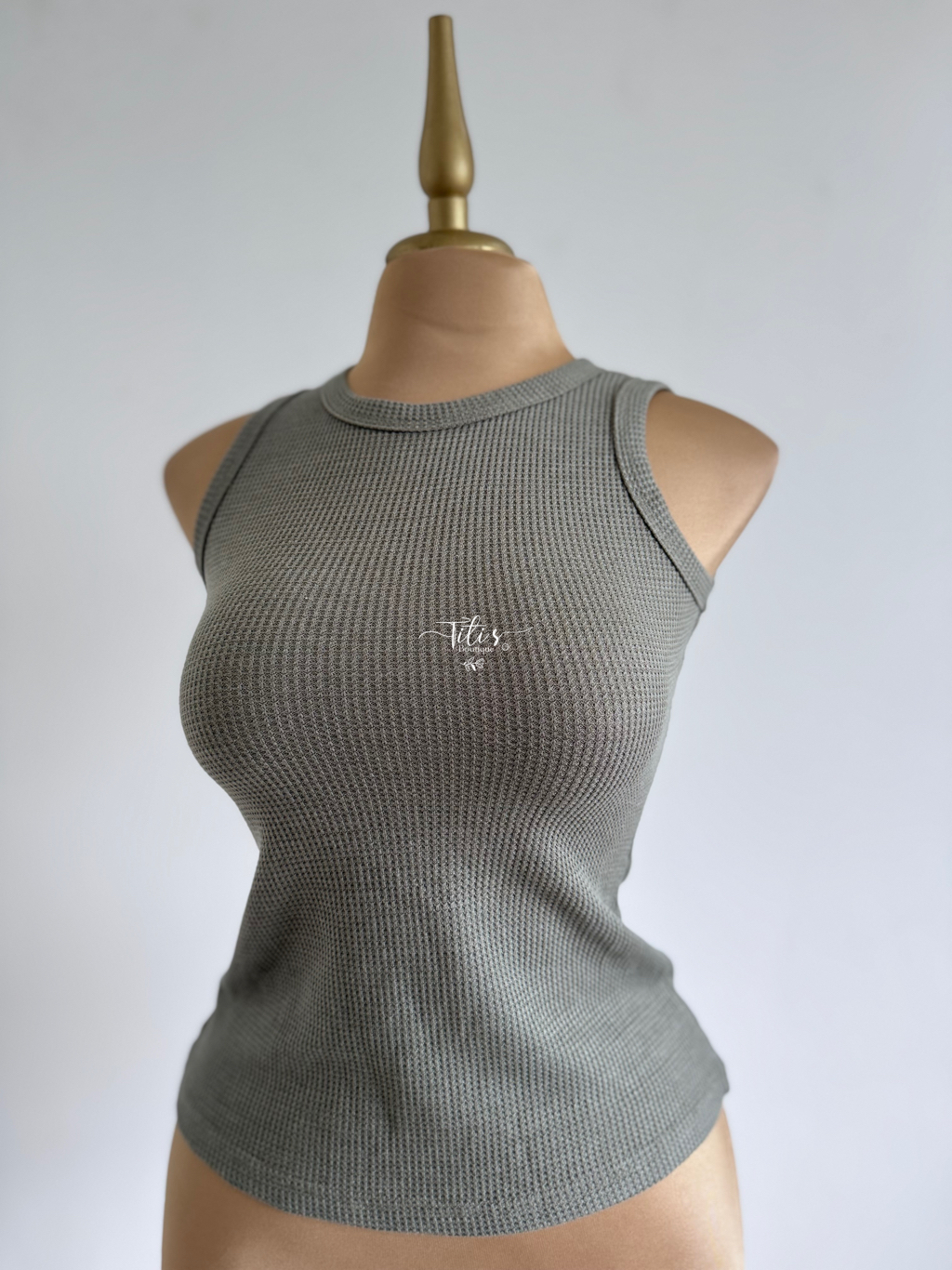 Blusa Sin Manga Gris